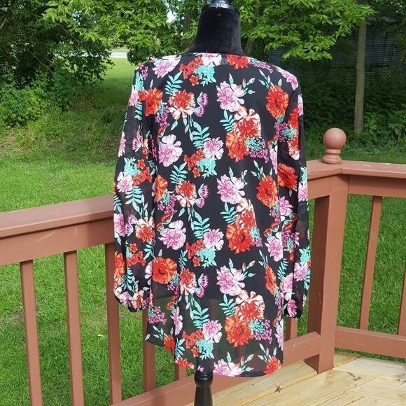Derek Heart Woman's Floral Black Pullover Sheer Blouse Coverup Top sz Med - Picture 6 of 12